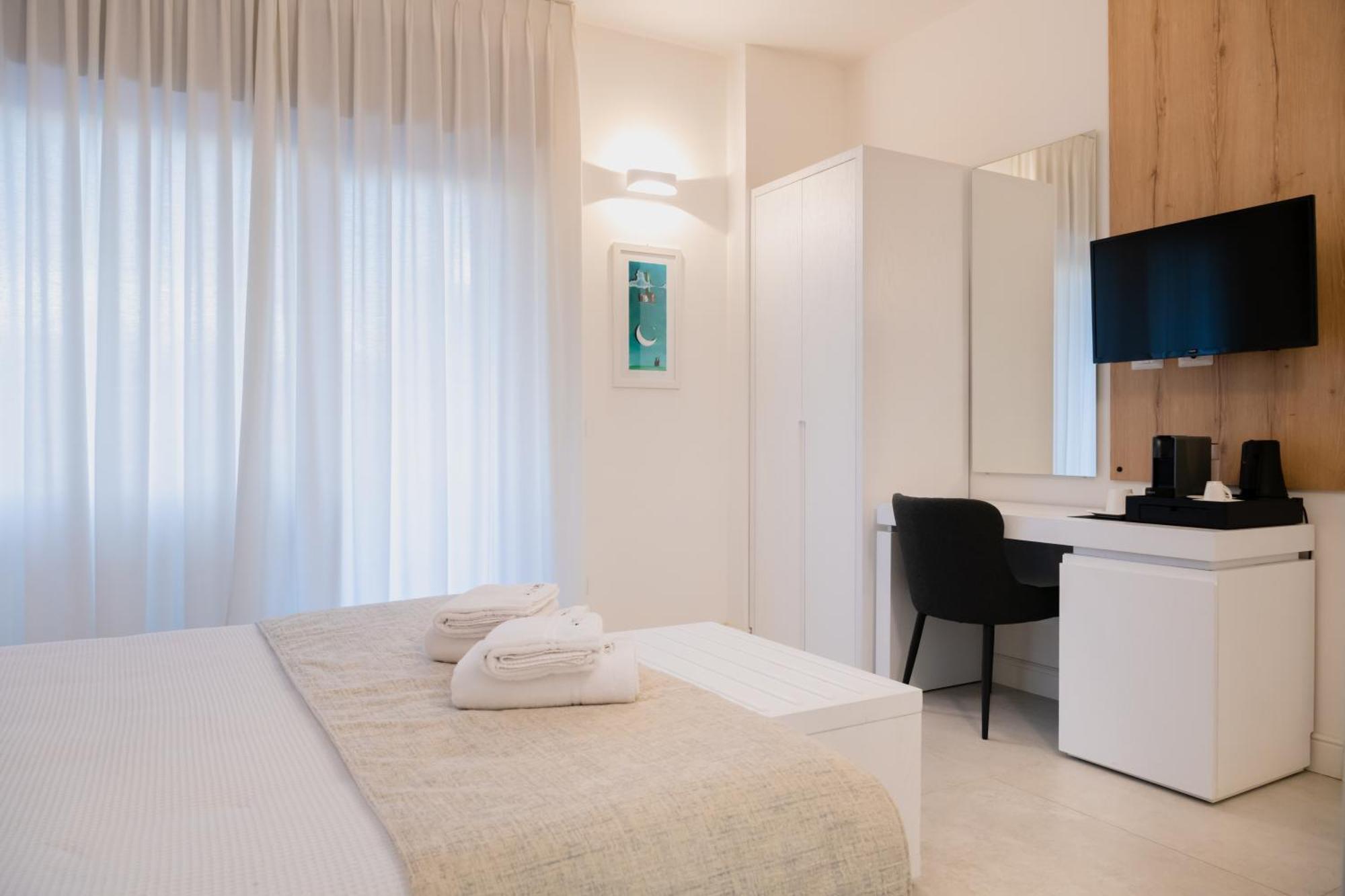 Lo Studio Di Viale Lo Re Camere & Caffe' Lecce Zewnętrze zdjęcie